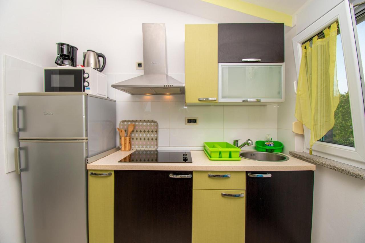 Apartments With Pool In Pula,Croatia מראה חיצוני תמונה