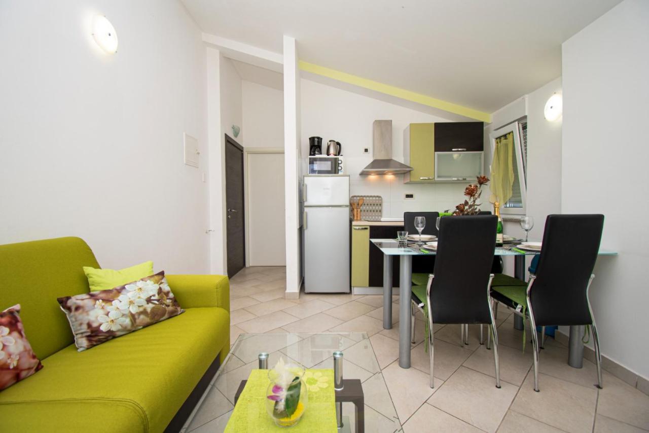 Apartments With Pool In Pula,Croatia מראה חיצוני תמונה